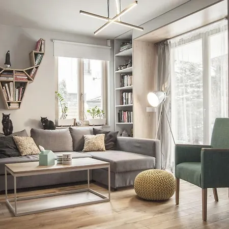 Charming With Garden, Only 1 Km To Wawel Castle By Renters Krakov