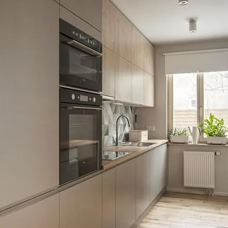 Charming With Garden, Only 1 Km To Wawel Castle By Renters Apartmán *