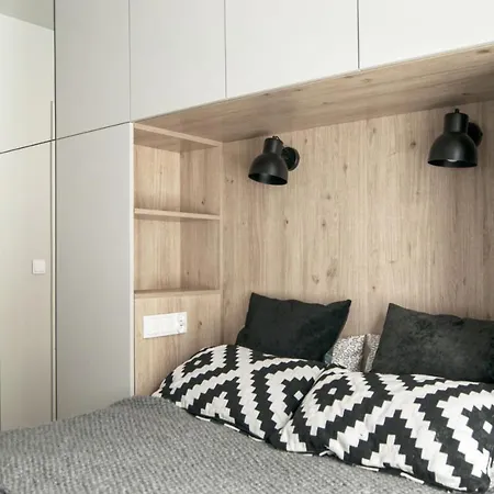 Apartman Charming With Garden, Only 1 Km To Wawel Castle By Renters Krakkó