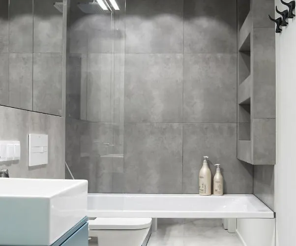 Charming With Garden, Only 1 Km To Wawel Castle By Renters 克拉科夫